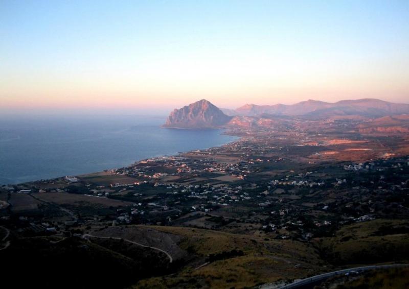 Leo Appartamenti Con Vista Panoramica Erice Exteriér fotografie